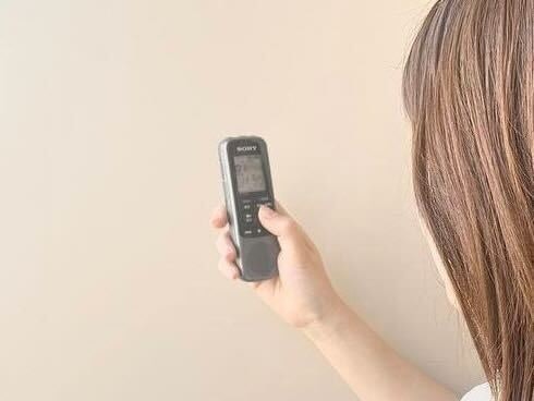 直感的に操作できるボタン配置。外部メモリへのデータ移行も簡単