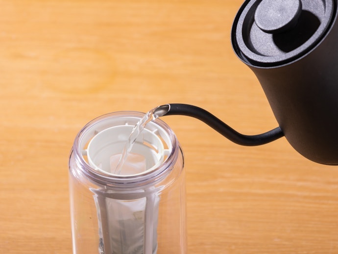 耐熱容器&フィルターつき。お湯出しでお茶が作れる