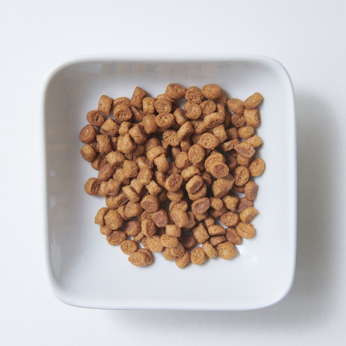 甘いにおいと香ばしさをはっきり感じる。食いつきの期待度は高い
