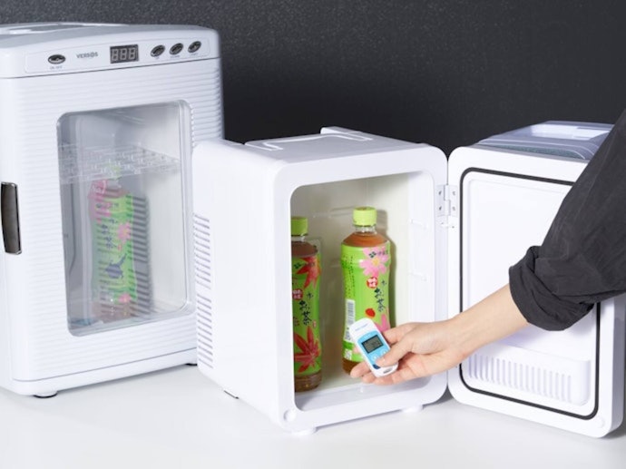 オーム電機 保冷保温ボックス ポータブル電子式 KAJ-R056R-Wを オーム電機 保冷保温ボックス ポータブル電子式 KAJ-R056R-Wを