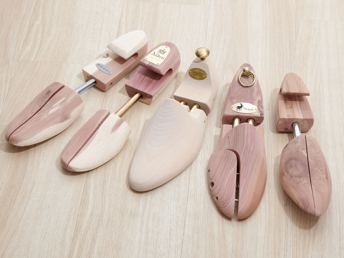 ダスコ 英国伝統のシュートゥリー ナイツブリッジ ローズウッド 軽量 吸湿 乾燥 消臭 ツインチューブ メンズ ダークブラウン UK6(24 ダスコ] 英国伝統のシュートゥリー ナイツブリッジ ローズウッド 軽量