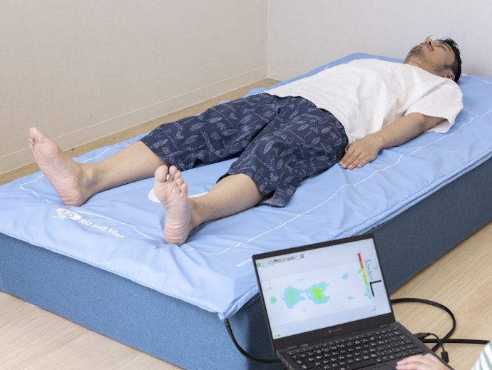 体圧分散性はいまひとつ。体重問わず体が浮きやすい