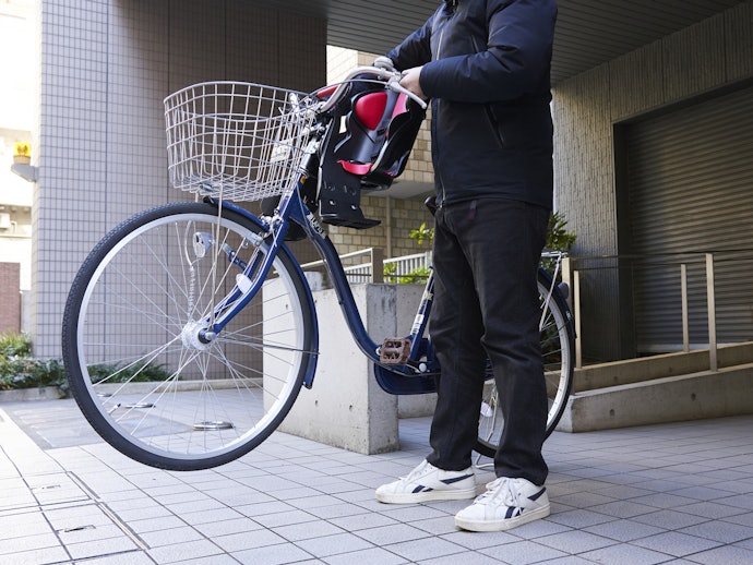 それほど重さはなく、コンパクトに折りたためるので駐輪しやすい