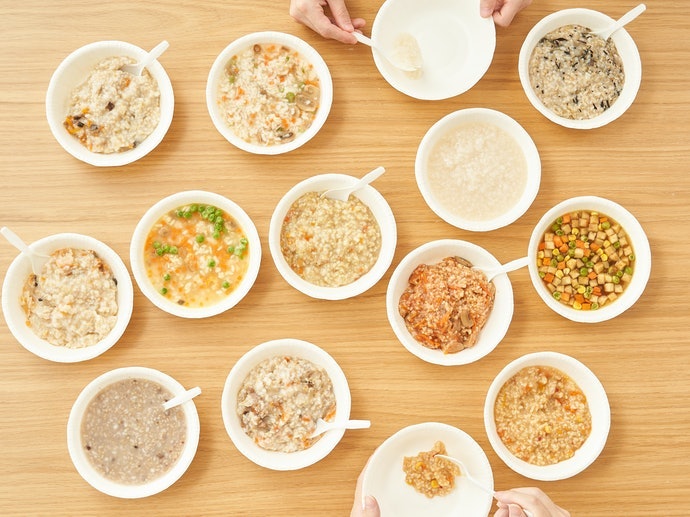 お湯でも水でも普段の白飯と変わらない味。ムラができやすいのはネック
