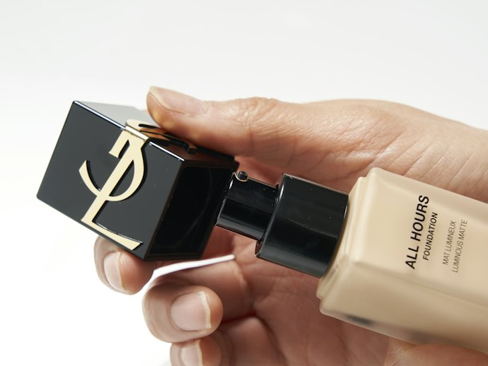 シュウウエムラ アンリミテッド ラスティング フルイド 564をレビュー