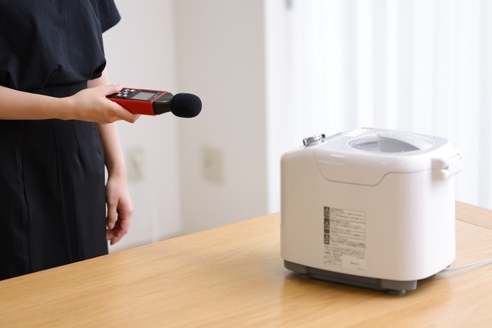 稼働時の音量は平均並み。やや気になるが耳障りではない