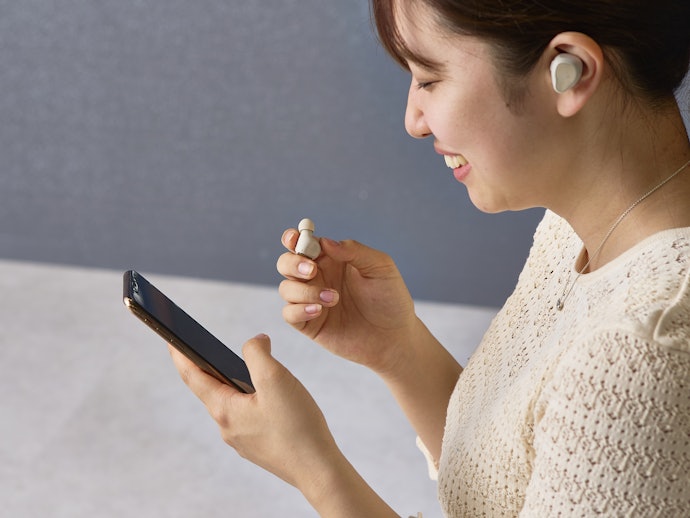 イヤホンのみで最大10時間音楽が聴ける。テレワークに使いたい人にもぴったり