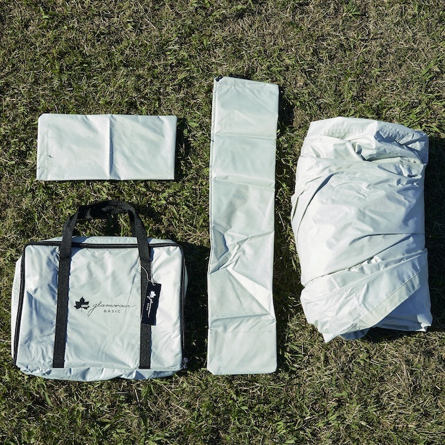 付属品はなし。ペグ・ガイロープ・ポールは別途購入が必要