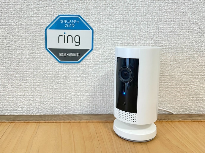 防犯用として心強い機能が満載。不審者に音で警告できる