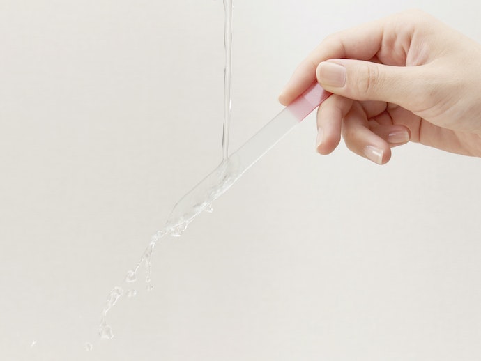 水洗いOKでお手入れ簡単。爪表面のツヤ出しにも使える