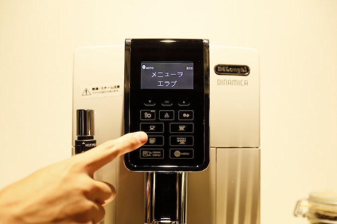 ボタン1つで味が調節でき、本格的なカフェメニューを楽しめる