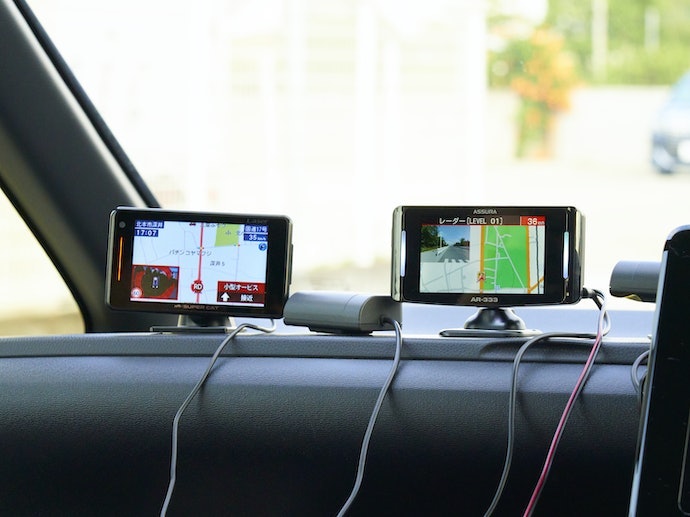 新型可搬式オービスのレーダー波を受信できる。自車位置の正確な把握が可能