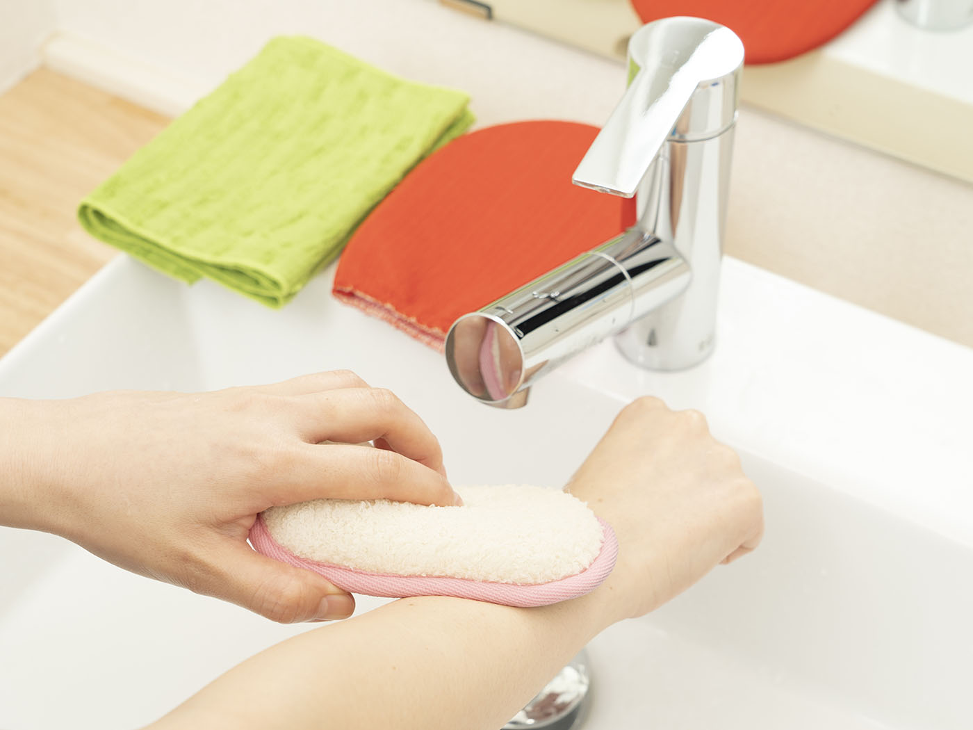 サラックス シャインあかすりタオルを全19商品と比較！口コミや評判を実際に使ってレビューしました！ | mybest