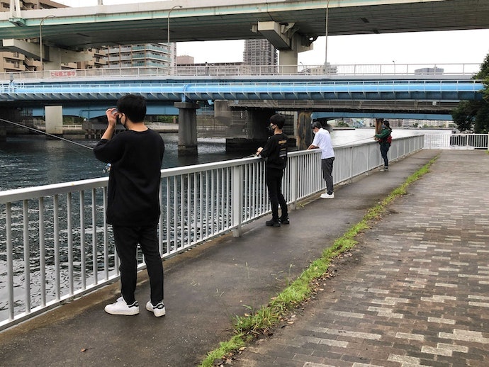 投げやすさは優秀。グリップが手にしっかりフィット