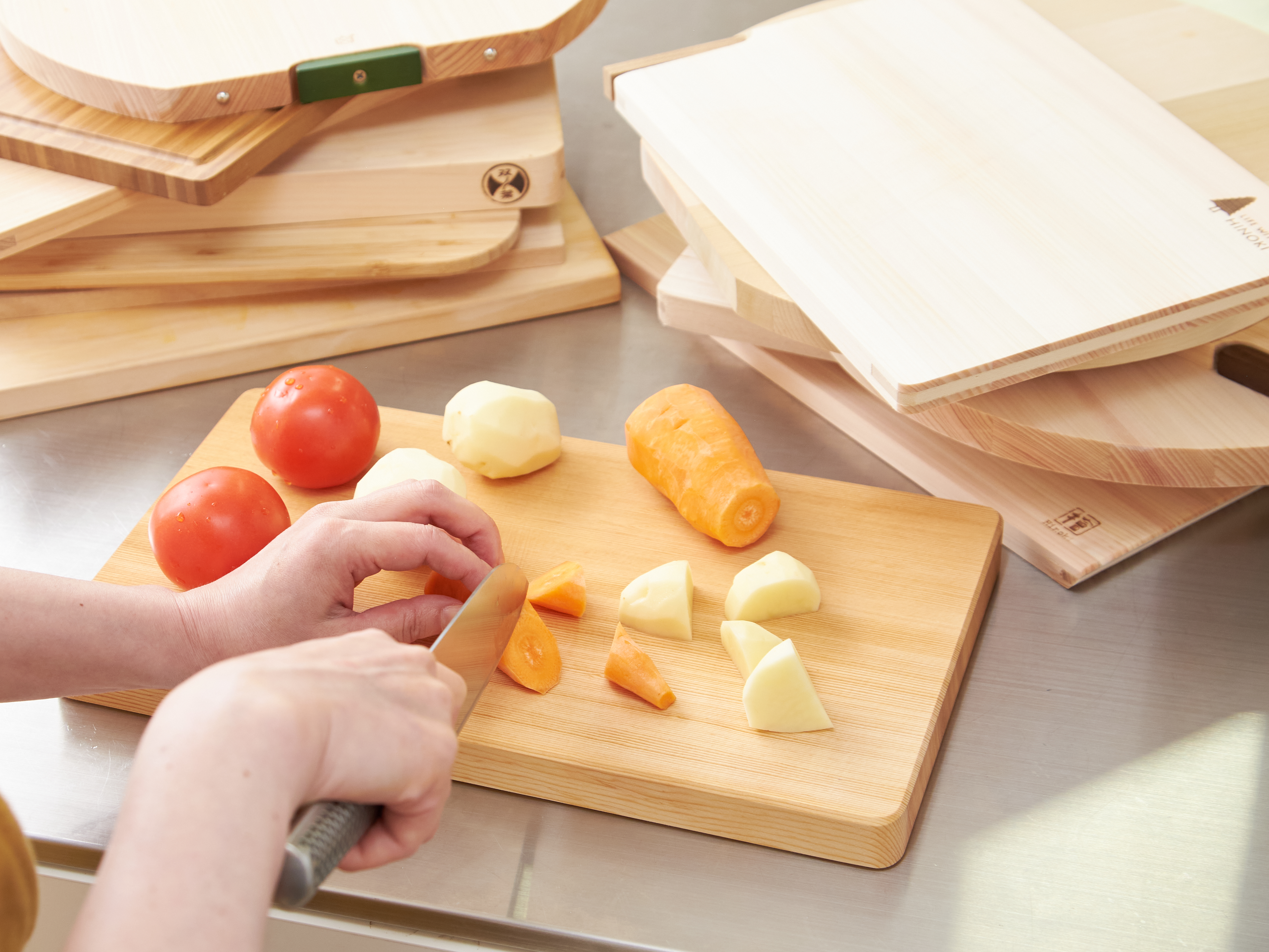 タダフサ 抗菌炭化木まな板を全14商品と比較 口コミや評判を実際に使ってレビューしました Mybest