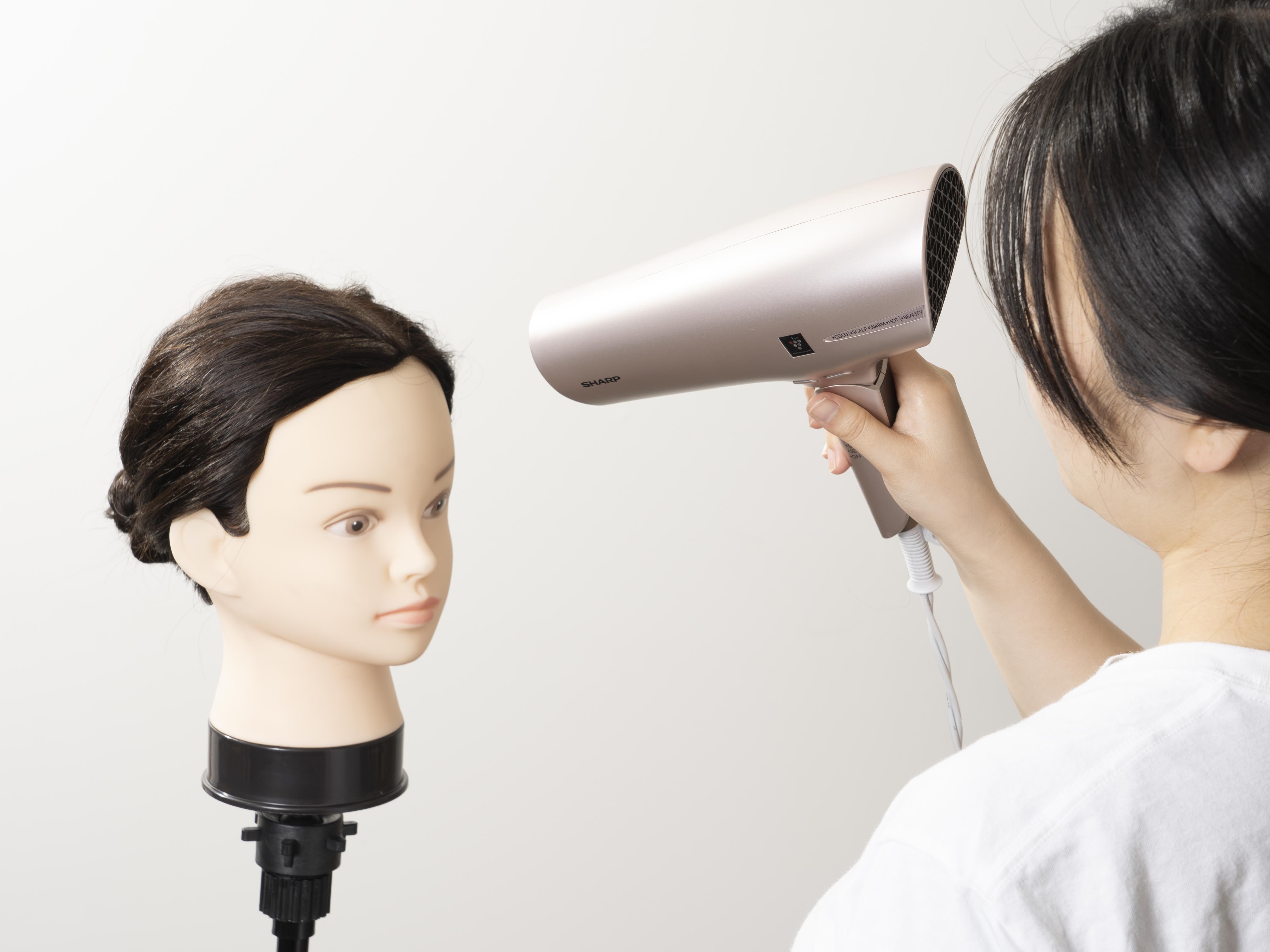 サラ まとめ髪メイクワックスEXをレビュー！クチコミ・評判をもとに