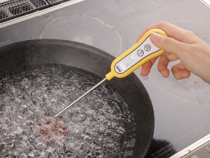 熱伝導率に優れている。800mLの水が約4分30秒で沸騰した