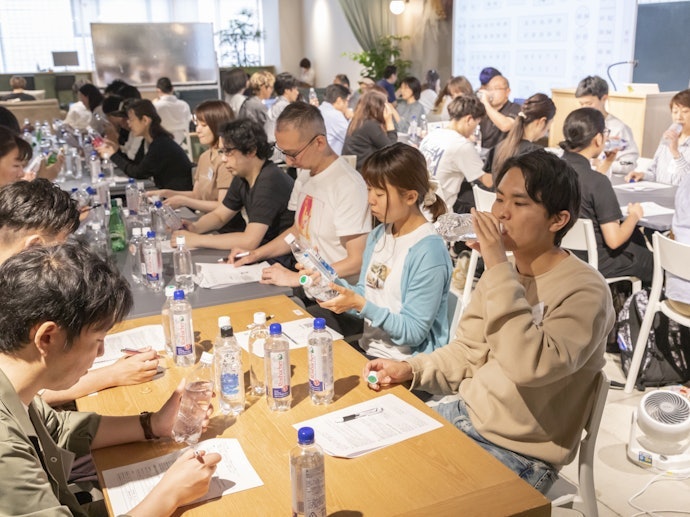 苦味が少なく後味すっきり。微炭酸でほどよい刺激と甘みが広がる