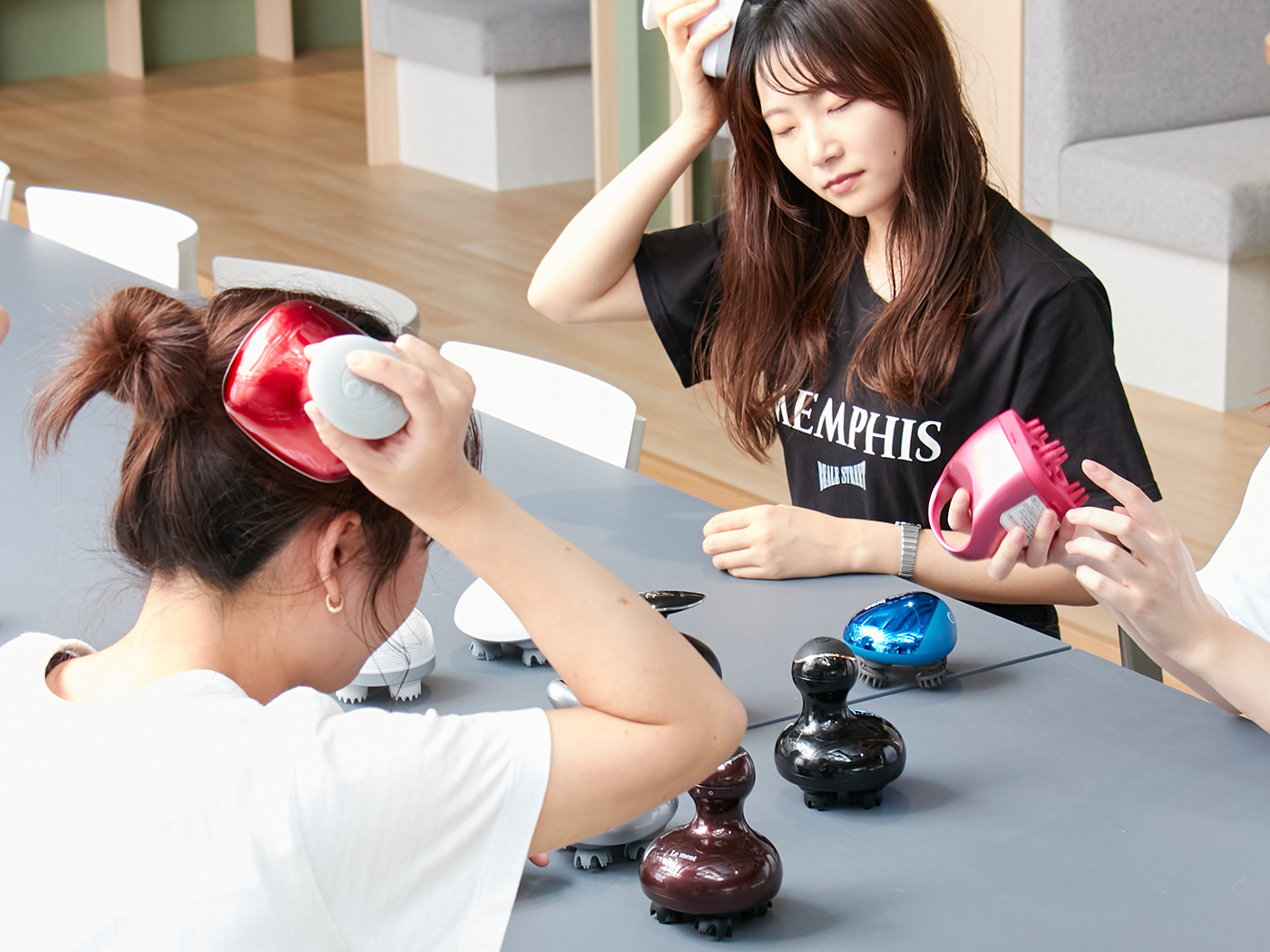 Panasonic 頭皮エステ サロンタッチタイプ EH-HE0G ヘッドスパ 概要 頭皮エステ サロンタッチタイプ〈スパイラル&スライド〉 EH