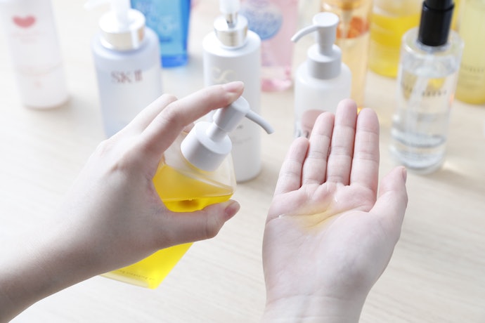 ビオレ メイクとろりんなで落ちジェル10本まとめ売り ビオレ メイクとろりんなで落ちジェルをレビュー！クチコミ