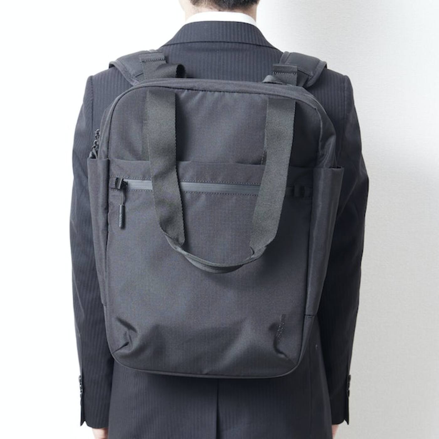 【未使用品】incase Transfer 2-Way Tote リュック トランスファー 2ウェイトート(Transfer 2-Way Tote) -黒