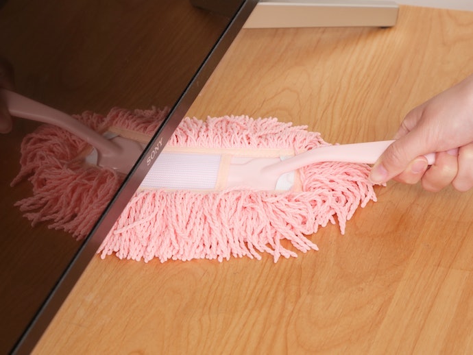 使い勝手は申し分なし。柄が握りやすく、モップの形状も優秀