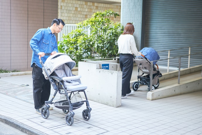 平坦な道も凸凹道も軽い押し心地。小回りも利きやすく高評価