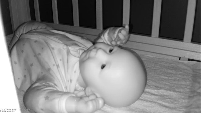 画質は申し分なし。暗い部屋でも赤ちゃんの表情までクリアに見える