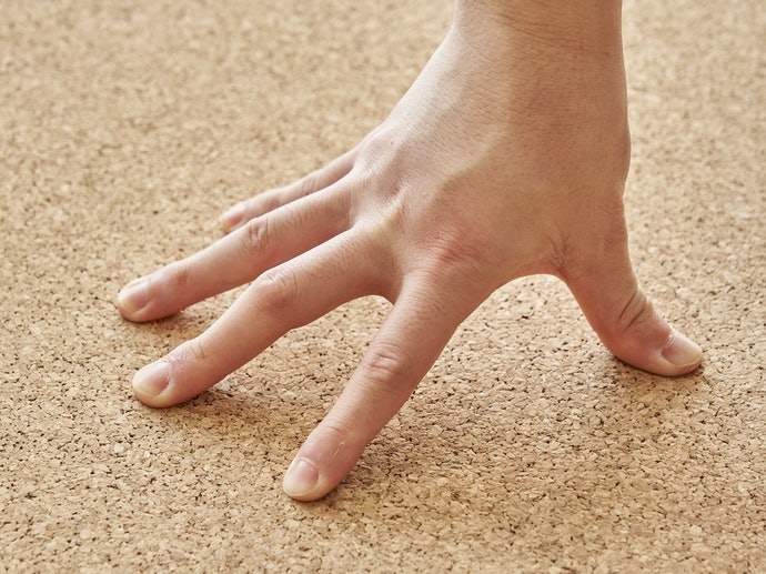 少し硬さを感じるうえにザラつきも気になるが、適度に沈み込み安定感がある