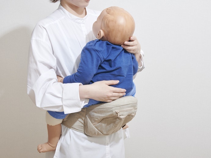 ほどよい座面の奥行とシート幅で安定感があり、着脱もしやすい