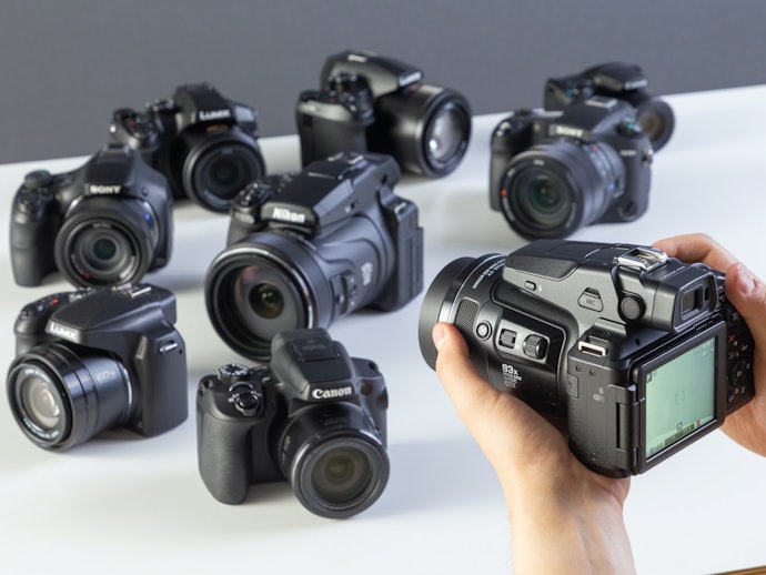 握りやすく安定して持てる。片手では支えにくい重さ