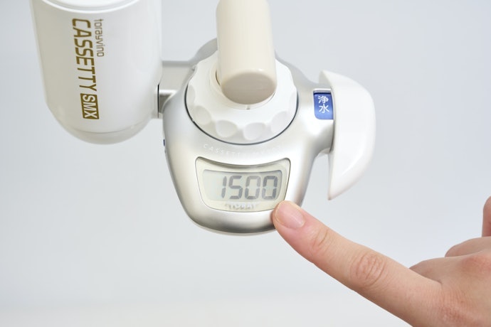 使用可能残量は液晶に表示。ランニングコストを抑えやすい
