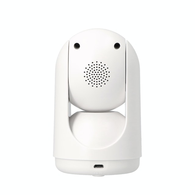 侵入者への警告通知が可能。異常検知のスマホ通知により、話しかけて警告できる