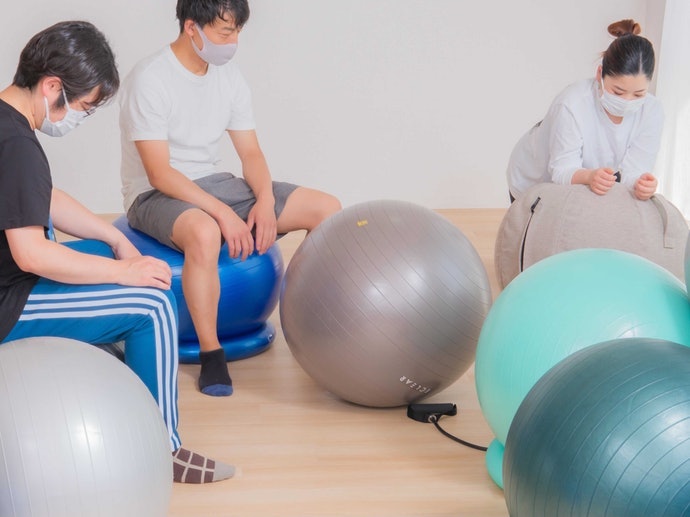 適度な弾力性と安定感があり使いやすい。滑りにくくフィット感も良好