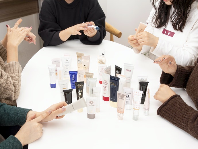 最大78％オフ！ RIMMEL LONDON リンメル CCパウダーエアリーフィニッシュ プレストハイカバー Col.002 自然な肌色 