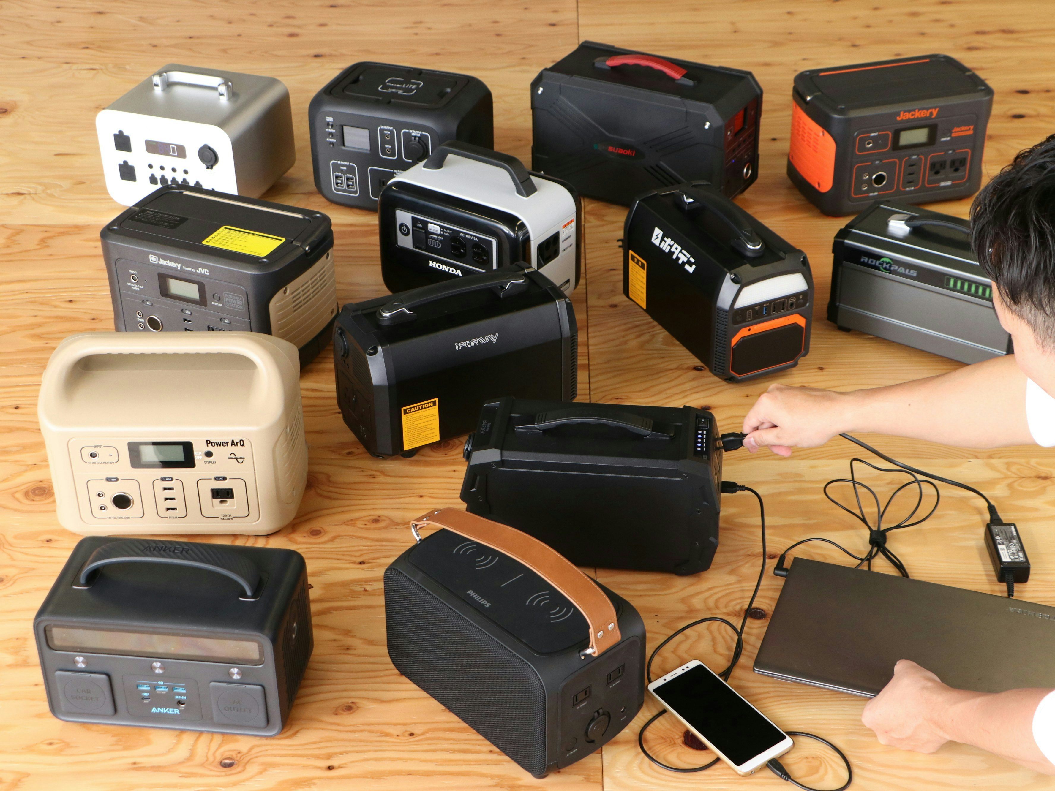 未使用 Jackery ポータブル電源 400 PTB041 モバイルバッテリー Jackery ポータブル電源 400【PTB041】 — PLOW(プラウ)