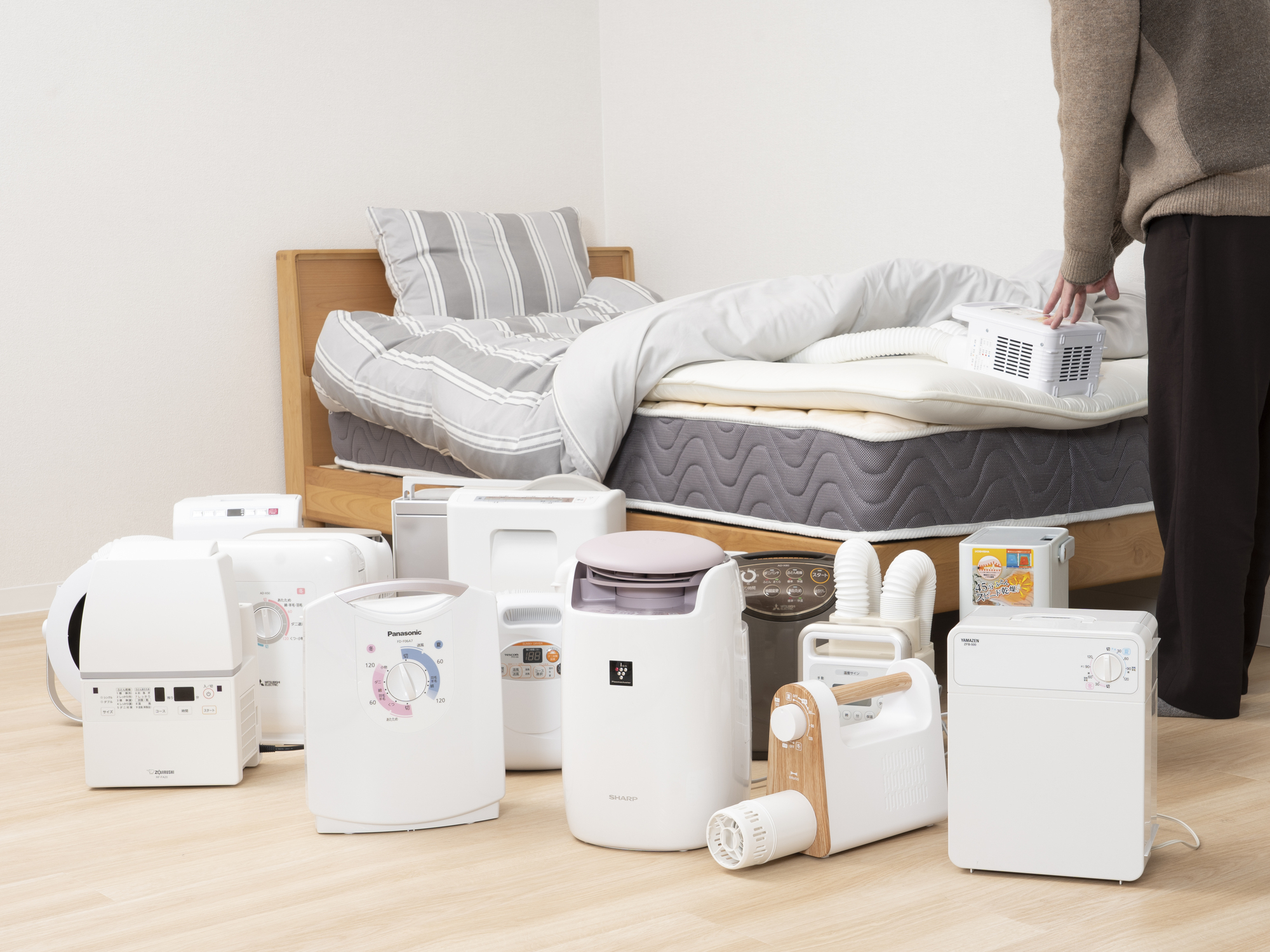 SHARP  UD-AF1プラズマクラスター布団乾燥機 UD-DF1 | ふとん乾燥機：シャープ
