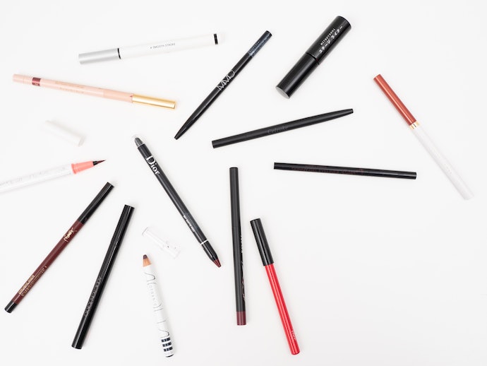 新品 MINSHZEE リキッドアイライナー 赤色 コスメ MINSHZEE 0.1mm極細 アイライナー ワインレッドをレビュー