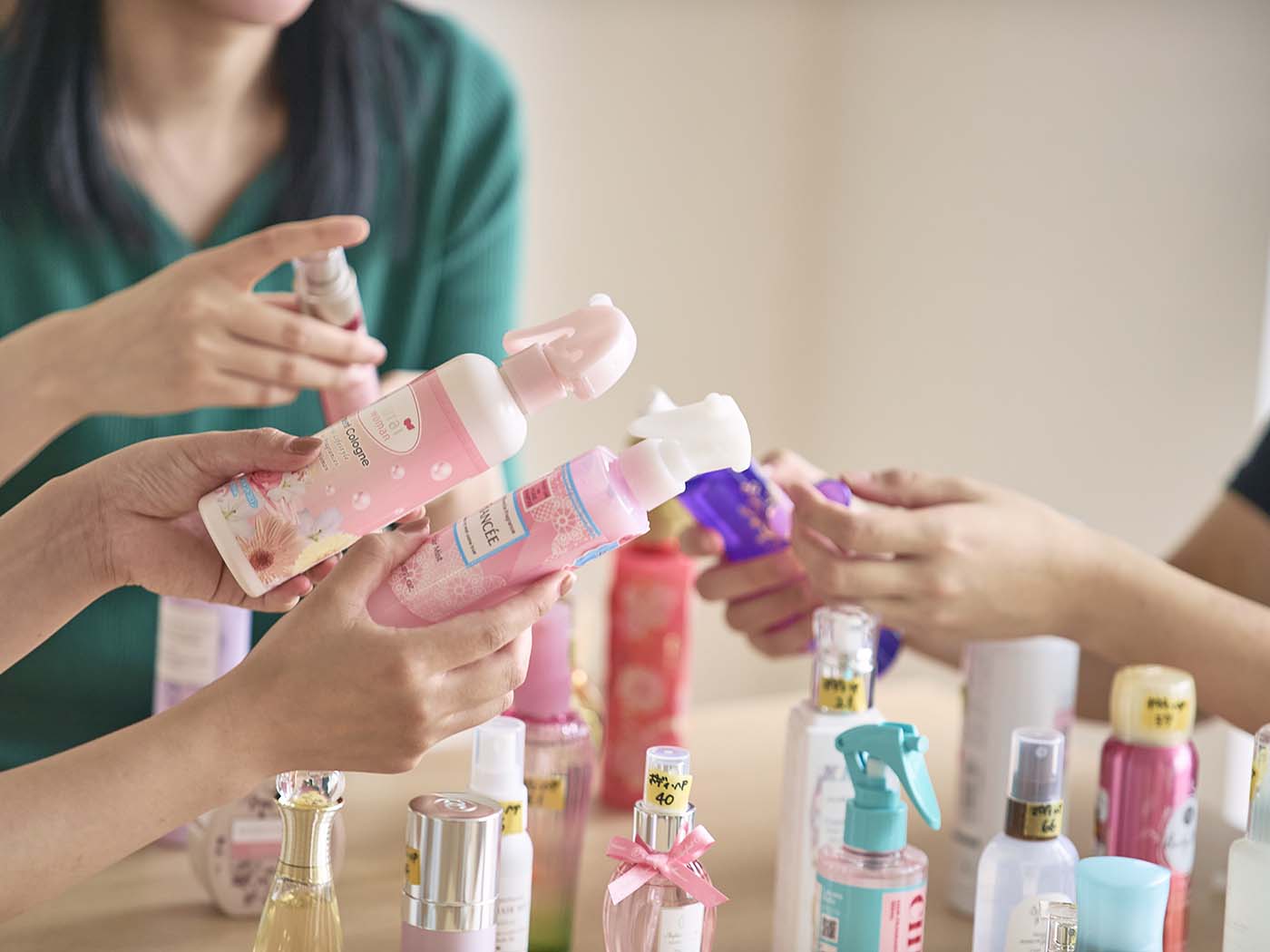 新品同様 150ml ラブ ラブアンドピース シャイニー あすつく ピース ヘアコロン その他ヘアケア