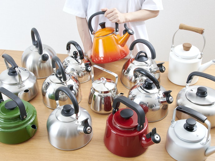 工房アイザワ　ブラックピーマン ストレートケトル Ouur別注品 工房アイザワ ブラックピーマン 200V ストレートケトル 2.0Lを