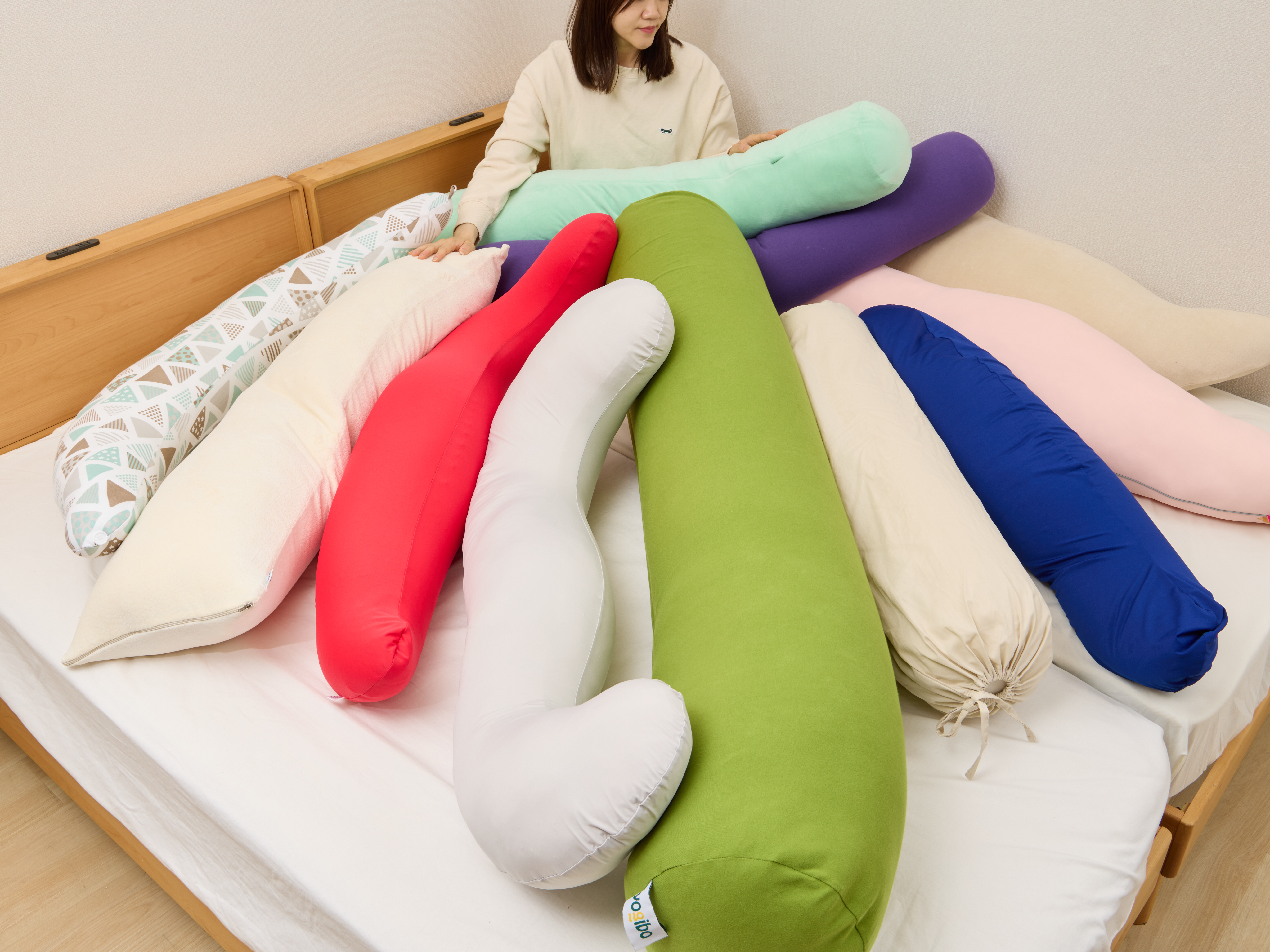 西川 エアー ボディピローS&R EG90235045Rを検証レビュー！抱き