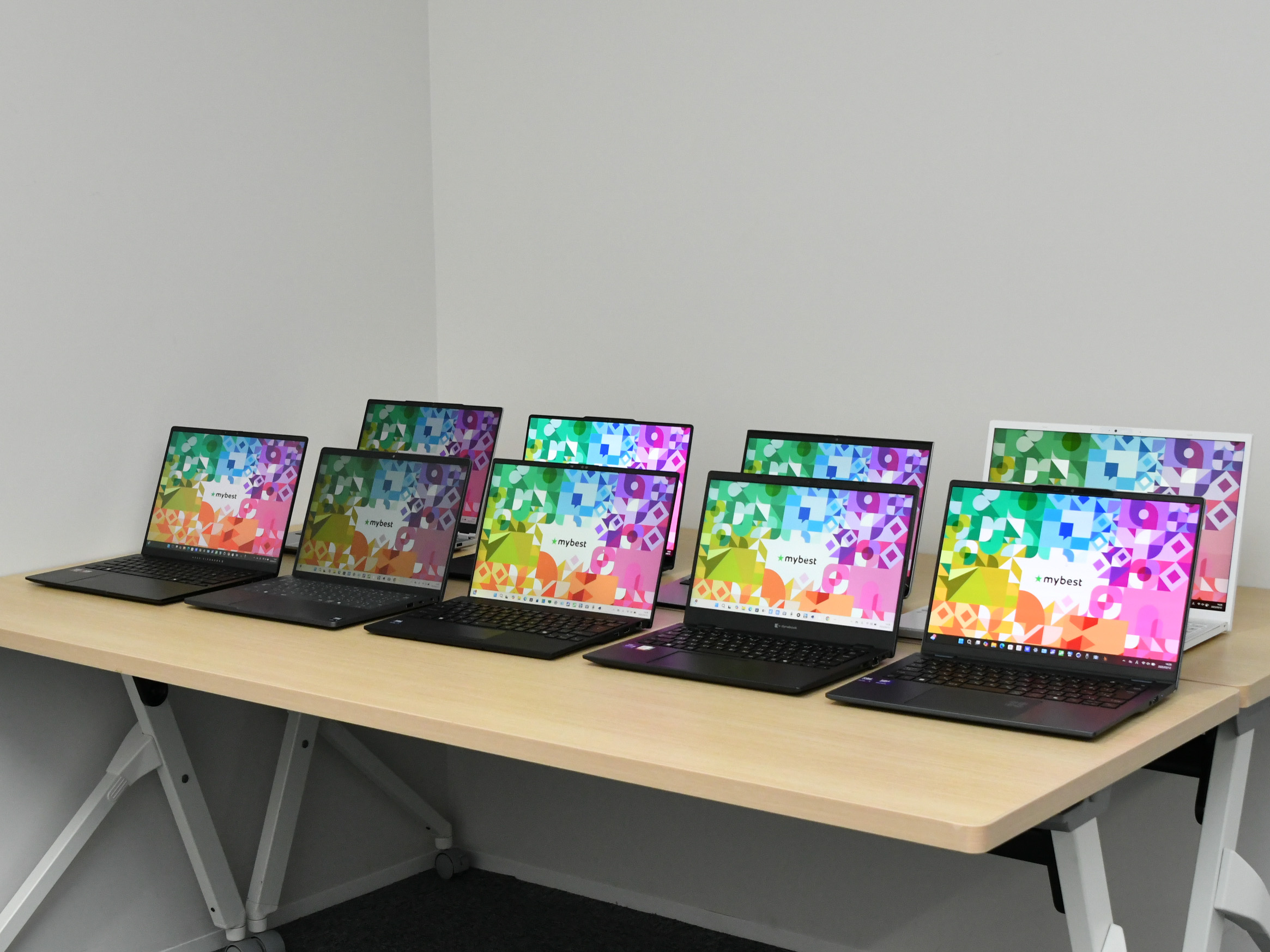 【pipi】MacBook Air M4 チップ搭載 13 インチ MacBook Air 13インチ Apple M4搭載モデル [2025年春モデル/SSD