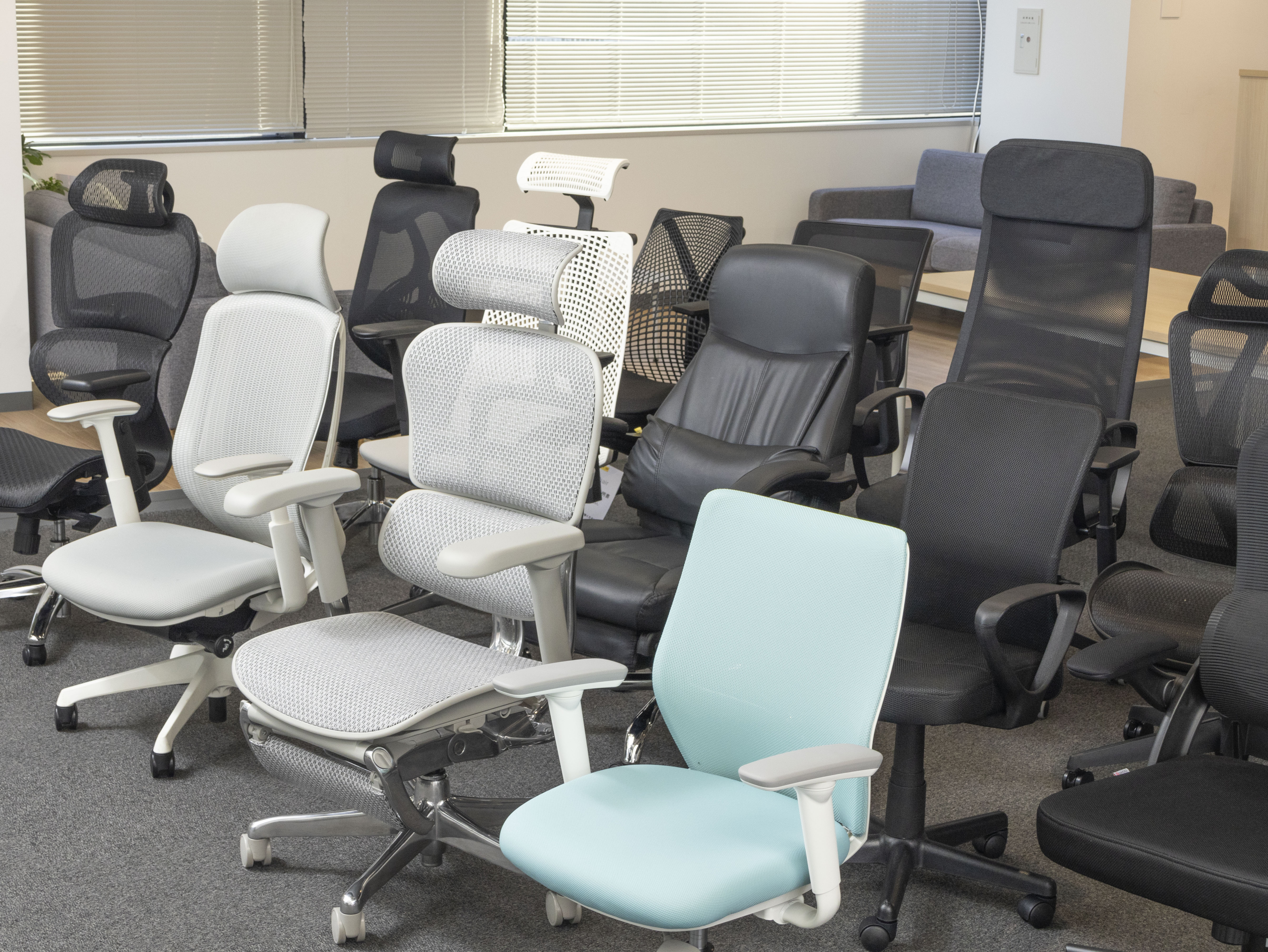 イトーキ サリダ オフィスチェア YL9-WHELを検証レビュー