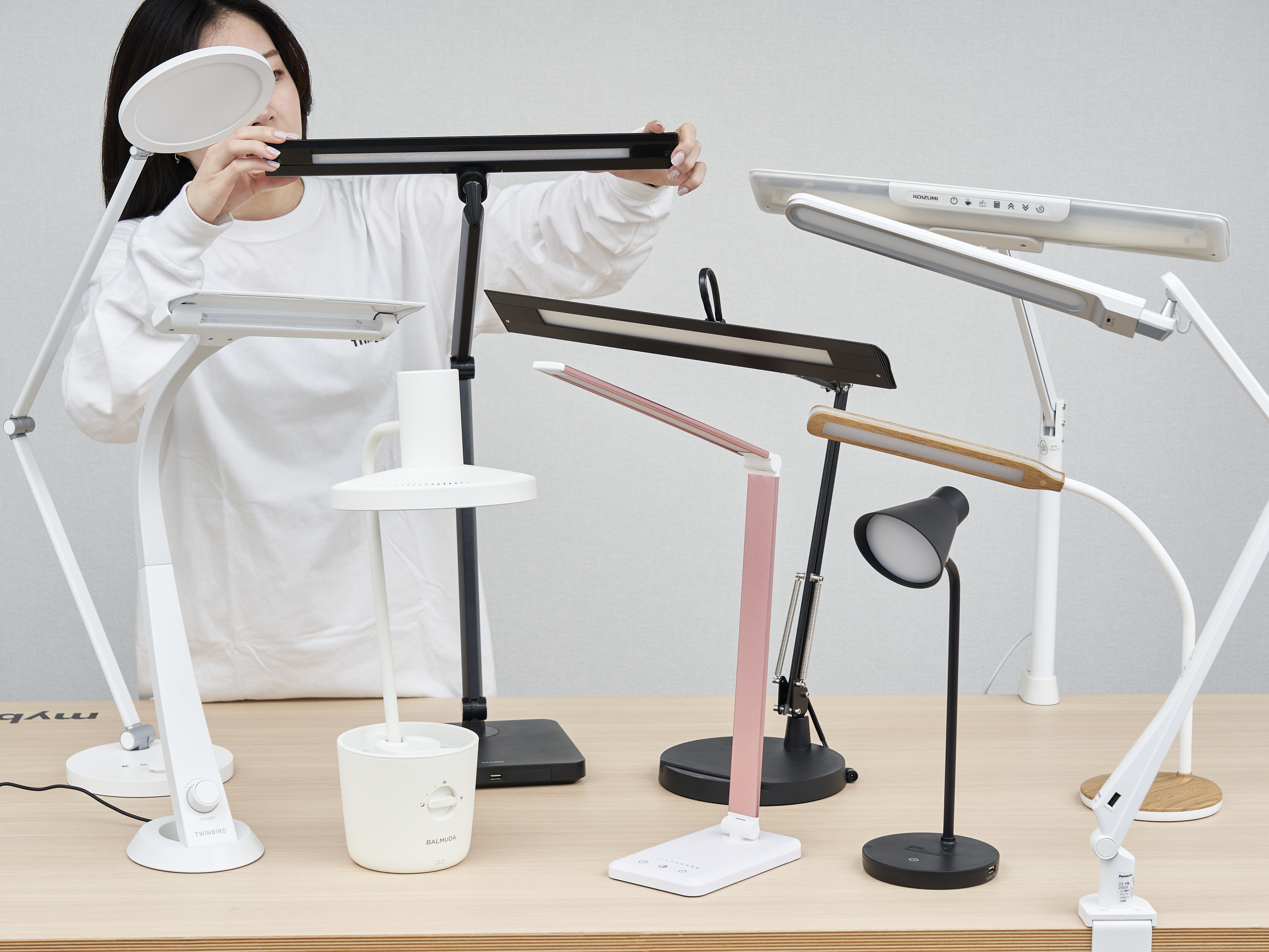 無印良品 電源がつかえるデスクライト ベース付 MJ-DL1Bをレビュー