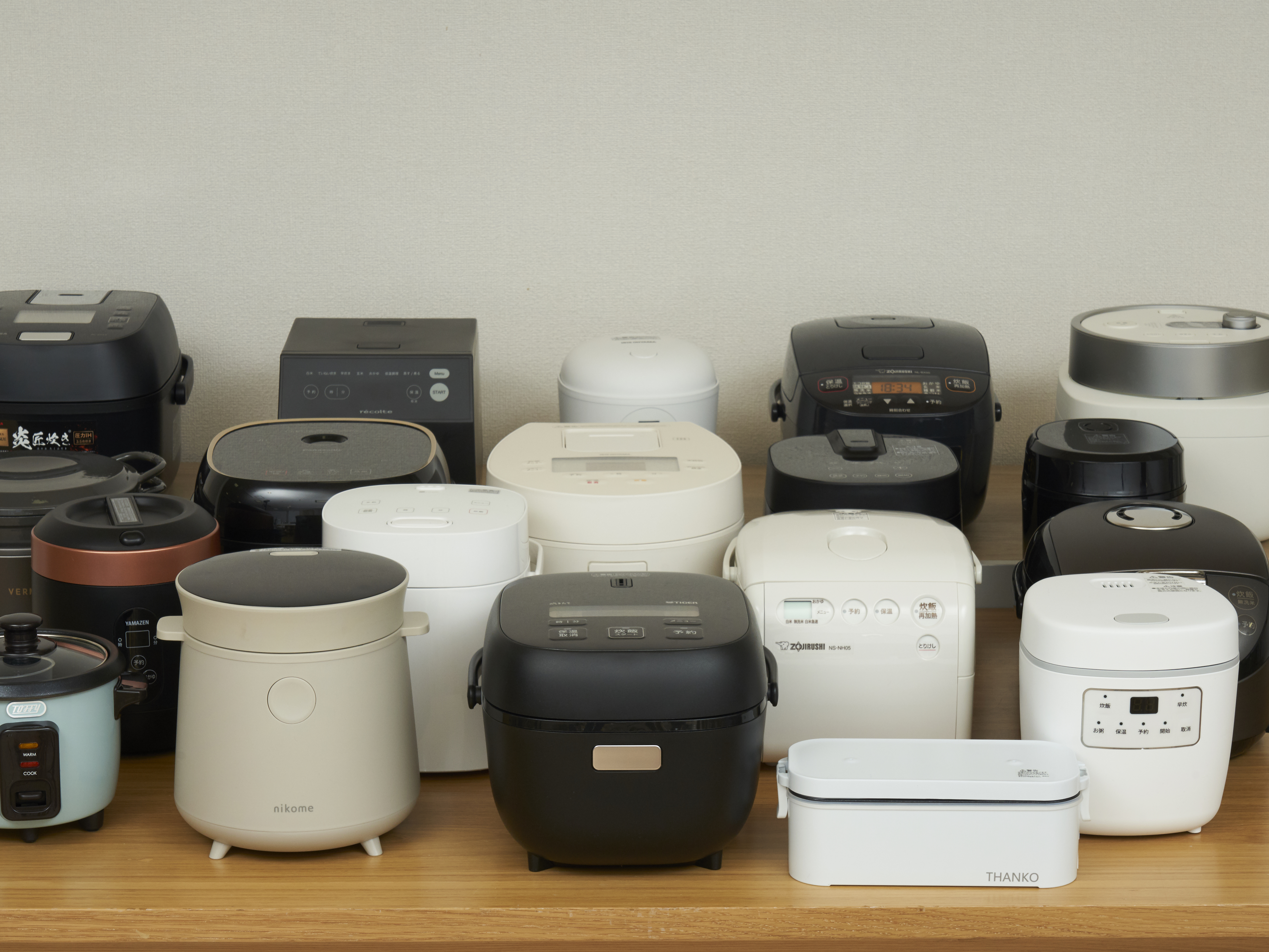 無印良品 しゃもじ置き付き炊飯器 3合 2022年製 MJ-RC3A3 しゃもじ置き付き炊飯器 3合 | 無印良品