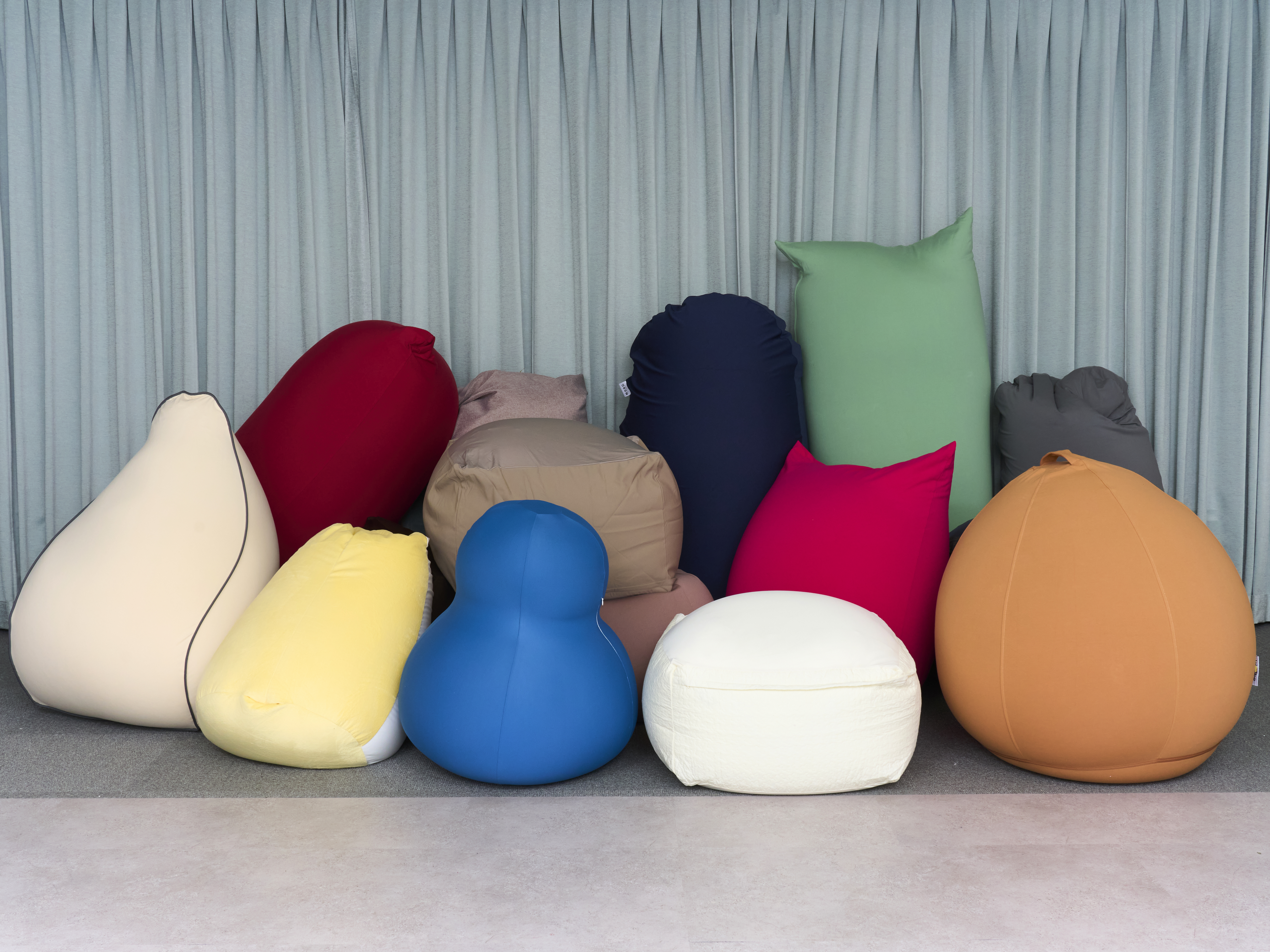 Yogibo Maxを検証レビュー！ビーズクッションの選び方も紹介 | マイベスト