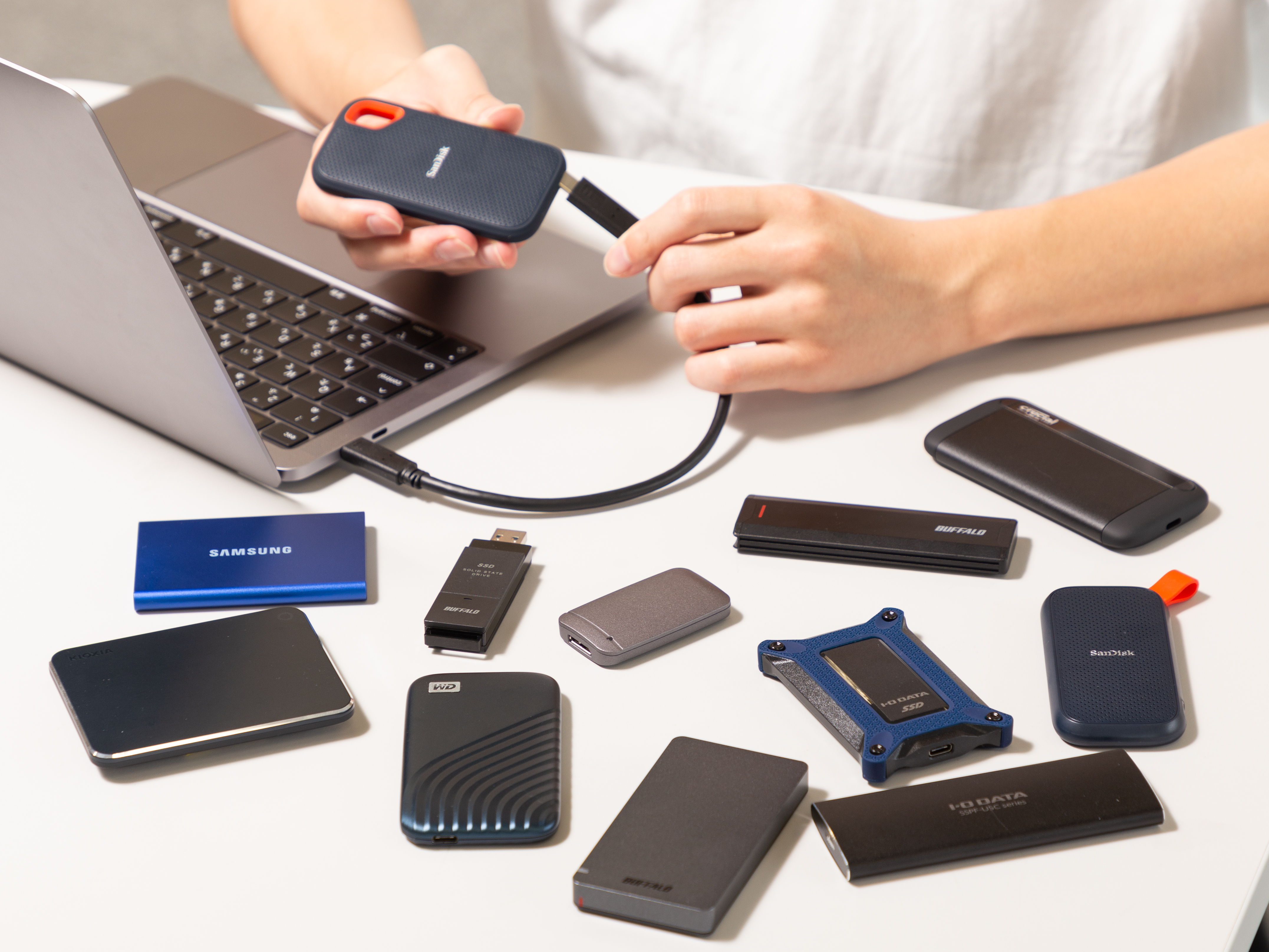 SanDisk -  【新品】ポータブルSSD SDSSDE30-1T00-J25 SSD：1TB c164b5572acb600215d6a038f0dd35