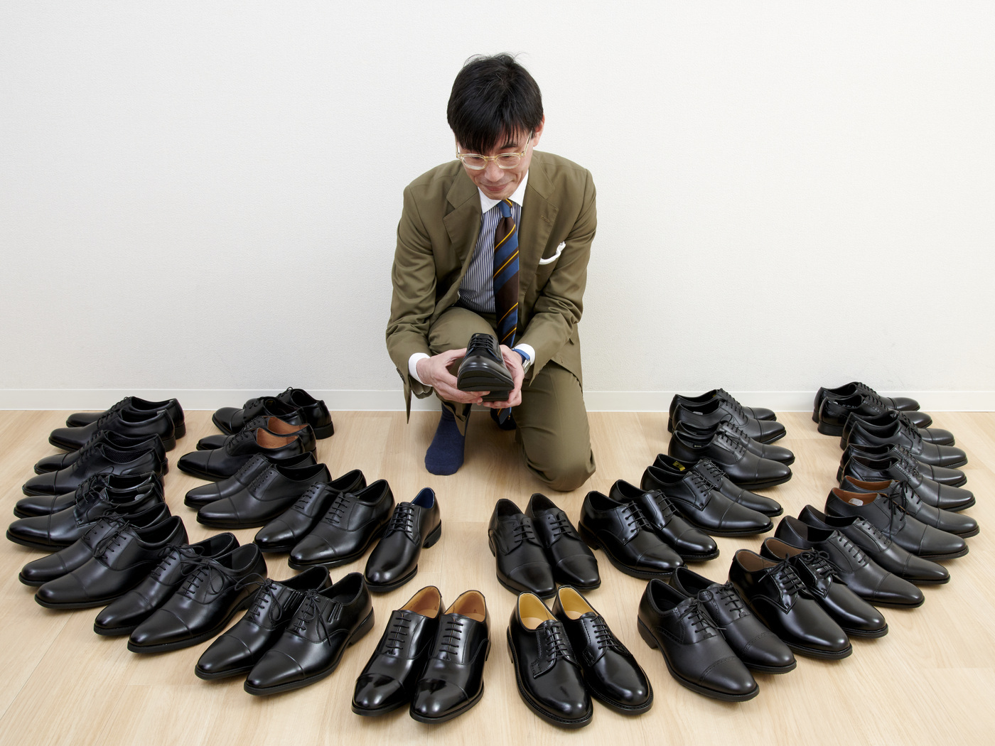 最先端 洋服の青山 スーツのAOKI ビジネスシューズ 靴 紳士
