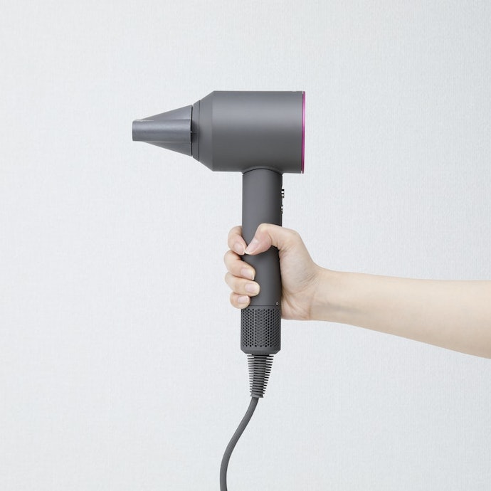 【美品】 Dyson supersonic ionicヘアドライヤー HD08 ダイソン Supersonic Ionicヘアドライヤー HD08をレビュー