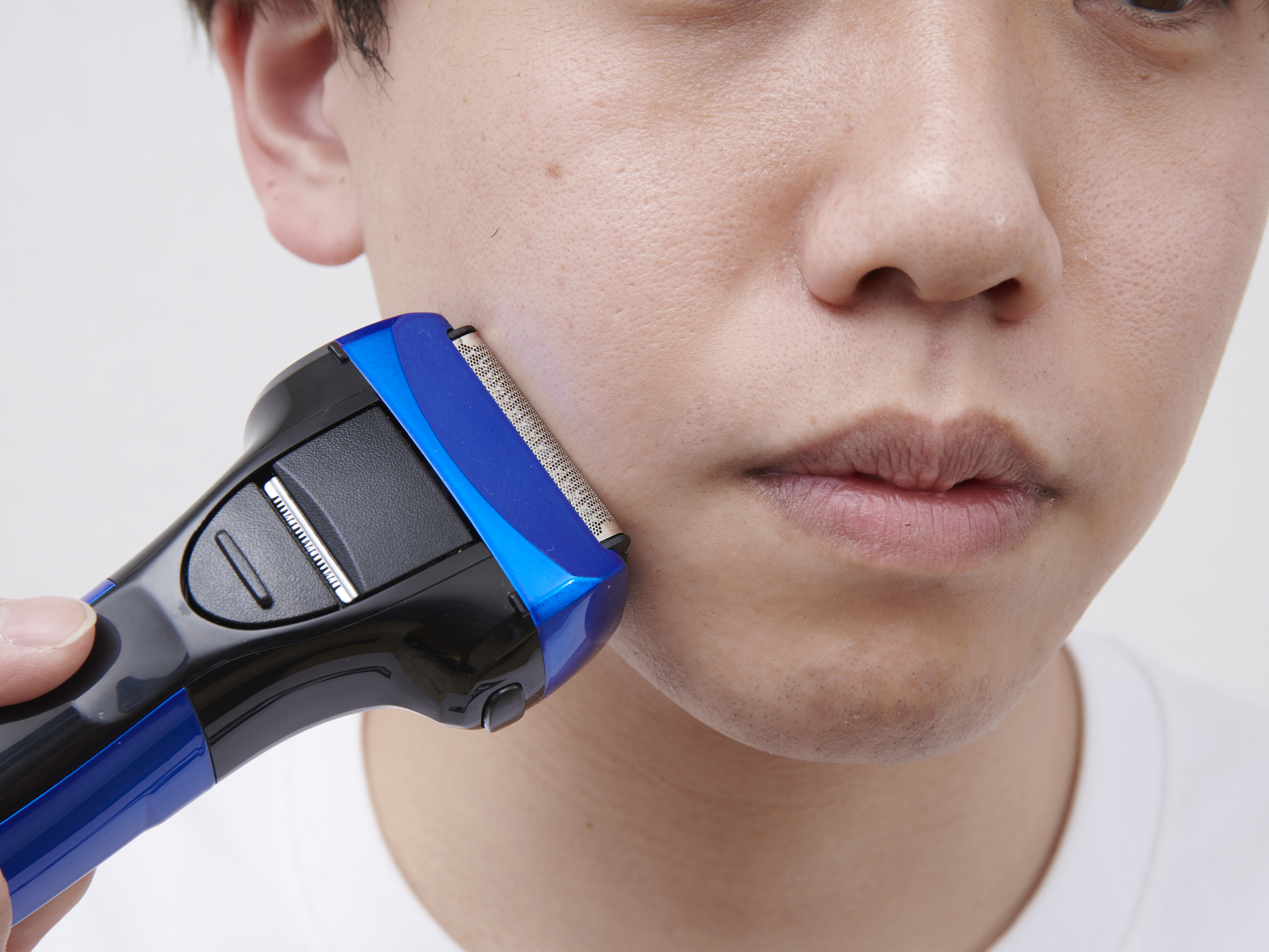 往復式シェーバー S-DRIVE IZF-V550-Aをレビュー！クチコミ・評判をも